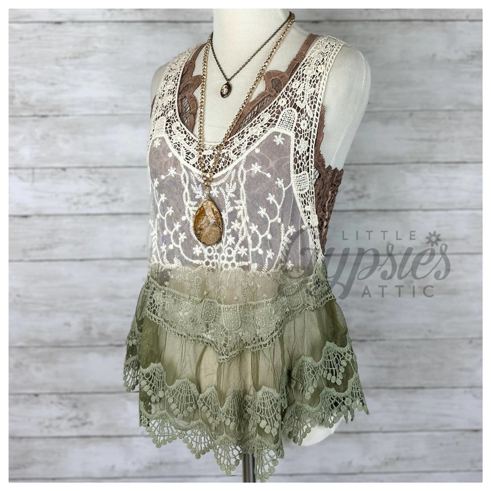 POL Antique Ivory Ombre Lace Layering Top - Picture 8 of 16